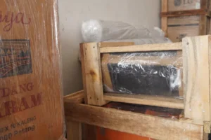 Tips Aman Kirim Barang: Ketahui Jenis Barang yang Wajib Packing Kayu