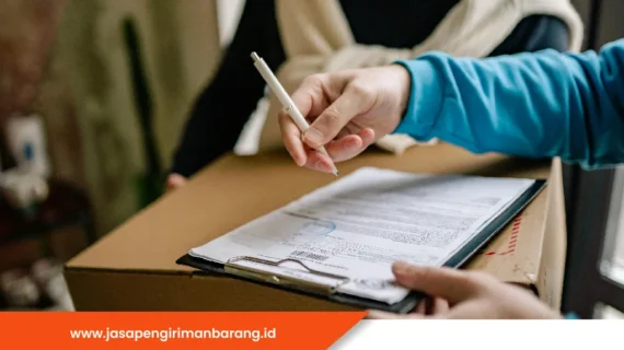 Memahami Biaya Tambahan dalam Pengiriman Barang: Ini Jenis dan Penyebabnya